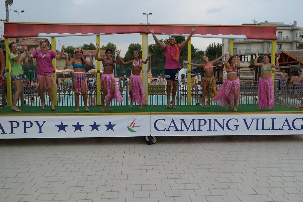 בלריה-איגאה מרינה Happy Camping Village מראה חיצוני תמונה